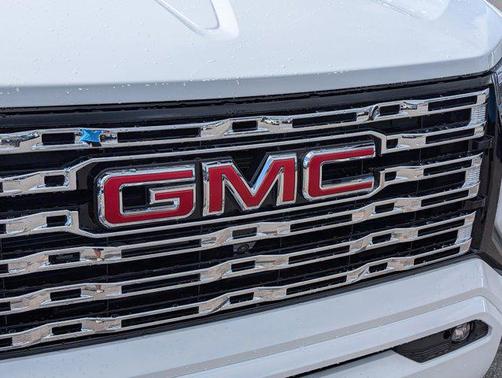 2025 GMC Canyon Denali