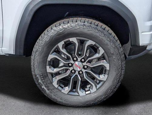 2025 GMC Canyon Denali