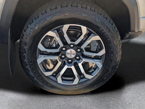 2024 GMC Canyon AT4