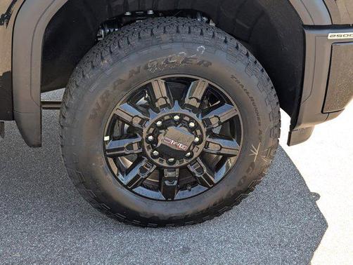 2026 GMC Sierra 2500 AT4