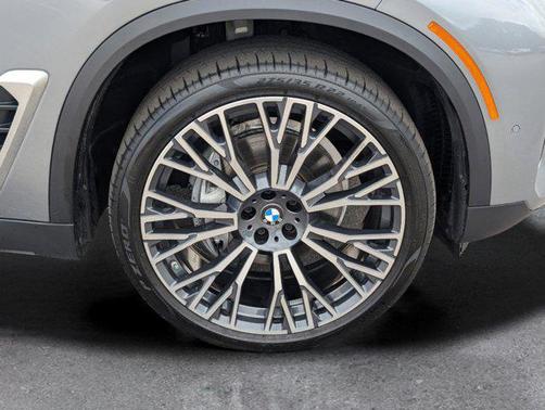 2025 BMW X5 sDrive40i