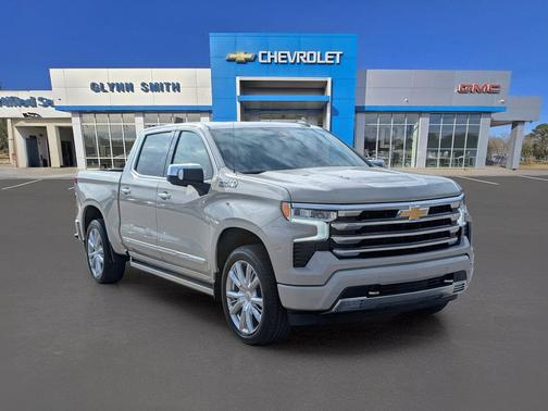 White Sands 2026 Chevrolet Silverado 1500 High Country