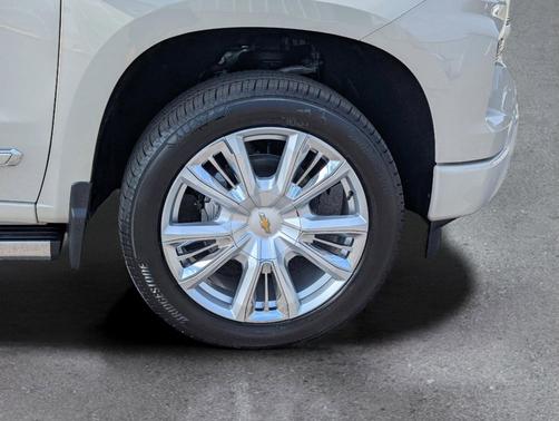 White Sands 2026 Chevrolet Silverado 1500 High Country