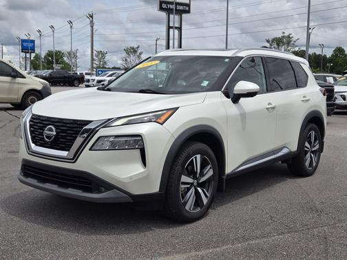 Pearl White Tricoat 2021 Nissan Rogue SL