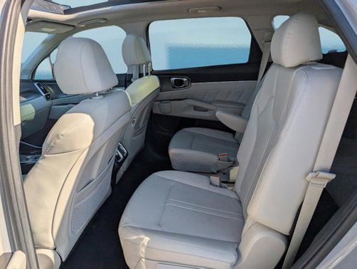 2022 Kia Sorento SX