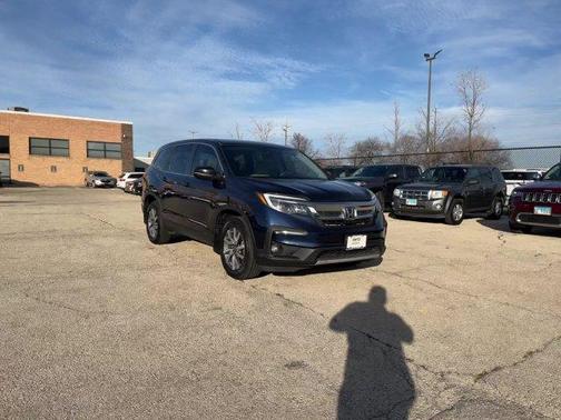 Photo 2 of 43 of 2019 Honda Pilot EX