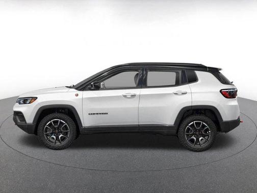 Bright White Clearcoat 2025 Jeep Compass Trailhawk
