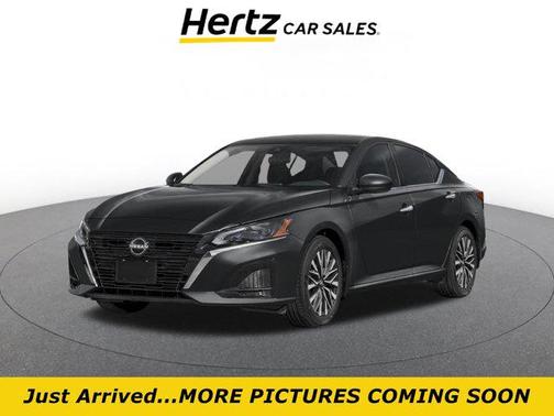 Super Black 2025 Nissan Altima SV FWD