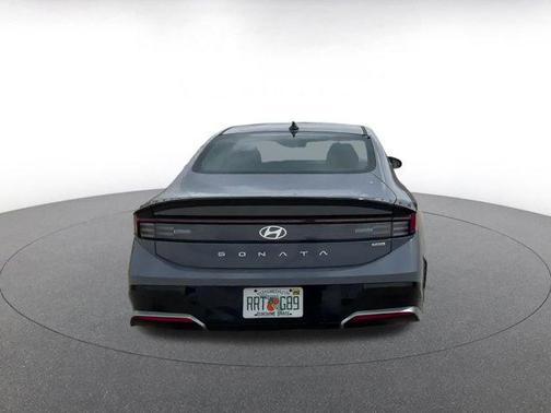 2024 Hyundai SONATA Hybrid SE