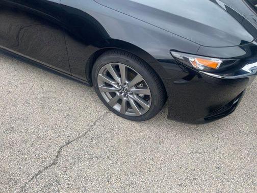 2024 Mazda Mazda3 FWD w/Preferred Package