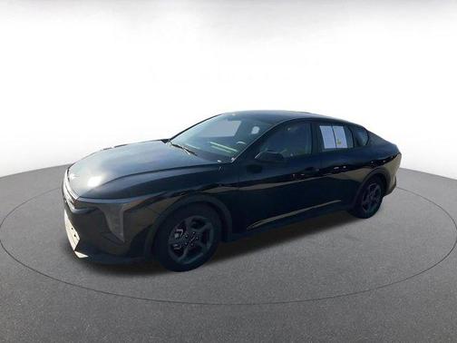 Aurora Black Pearl 2025 Kia K4 LXS