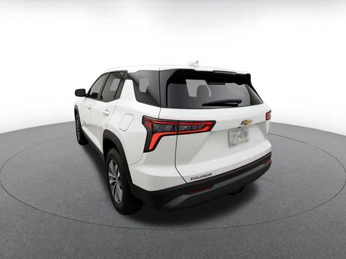 Summit White 2025 Chevrolet Equinox 1LT