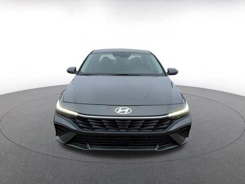 2025 Hyundai ELANTRA HEV Limited