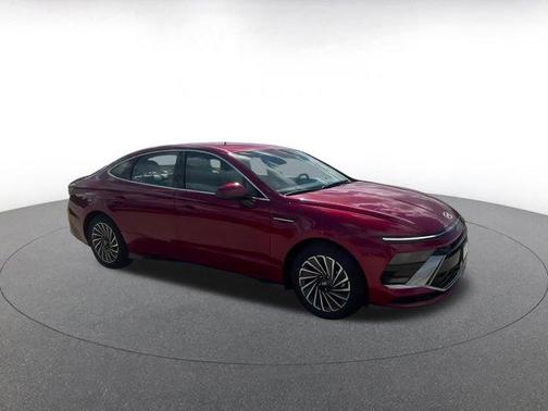 2024 Hyundai SONATA Hybrid SE
