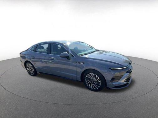 2024 Hyundai SONATA Hybrid SE
