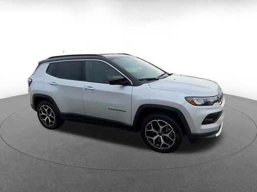 Silver Zynith Metallic Clearcoat 2025 Jeep Compass Limited