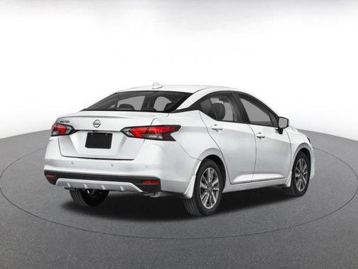 Aspen White Tricoat 2025 Nissan Versa 1.6 SV