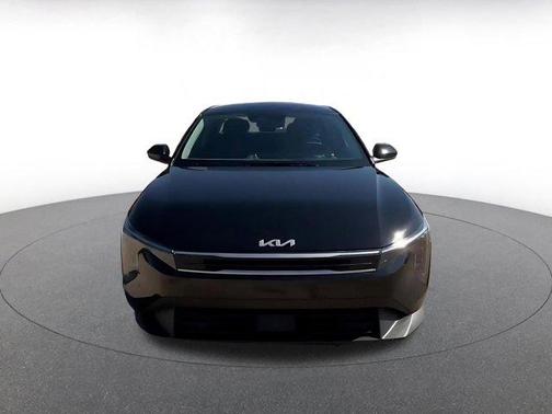 Aurora Black Pearl 2025 Kia K4 LXS