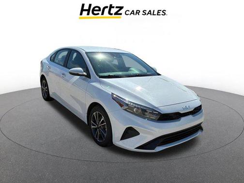 Snow White Pearl 2023 Kia Forte LXS