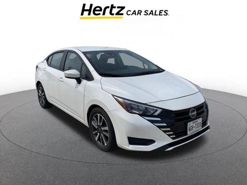 Aspen White Tricoat 2025 Nissan Versa 1.6 SV