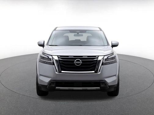 Brilliant Silver Metallic 2025 Nissan Pathfinder SV FWD