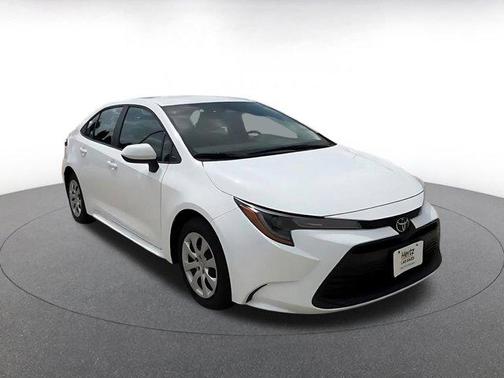 Ice Cap 2025 Toyota Corolla LE