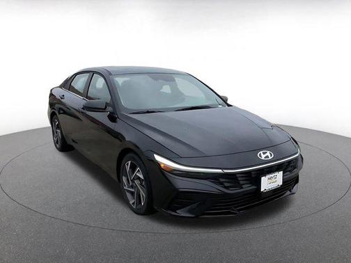 2025 Hyundai ELANTRA SEL