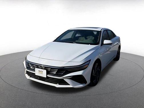 2025 Hyundai ELANTRA SEL