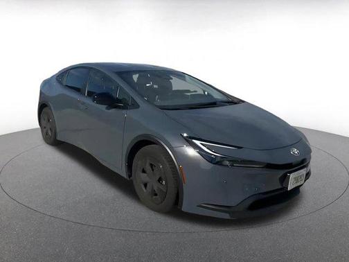 2025 Toyota Prius LE