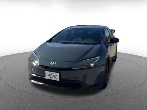 2025 Toyota Prius LE