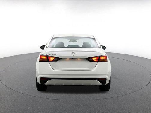 Glacier White 2025 Nissan Altima SV FWD
