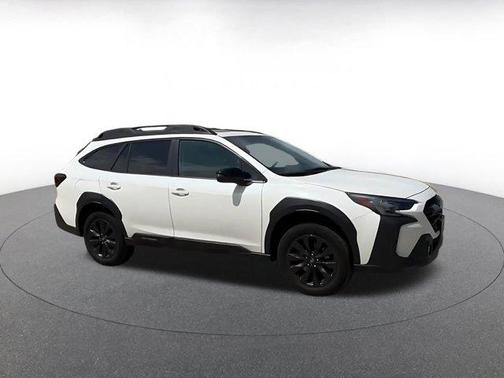 Crystal White Pearl 2024 Subaru Outback Onyx Edition