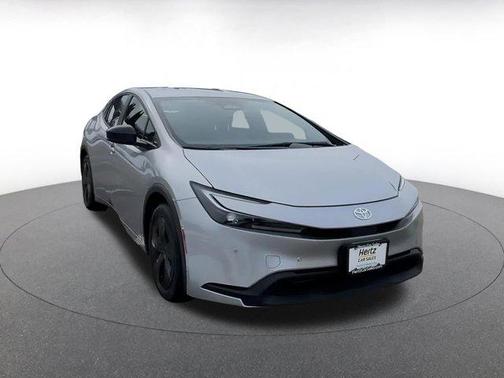 2025 Toyota Prius LE