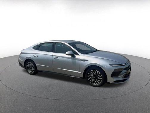 2024 Hyundai SONATA Hybrid SE