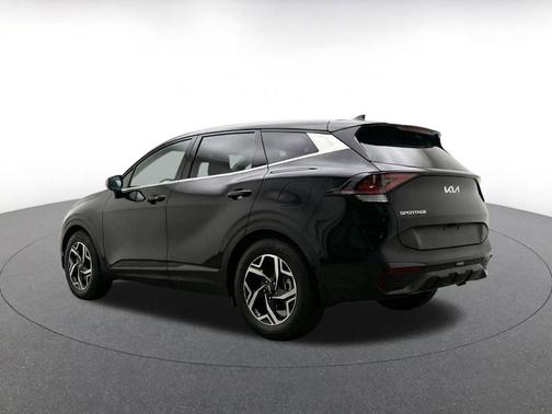 Ebony Black 2025 Kia Sportage LX