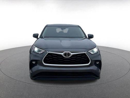 2025 Toyota Highlander LE