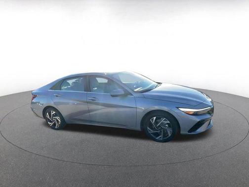 2025 Hyundai ELANTRA HEV Limited