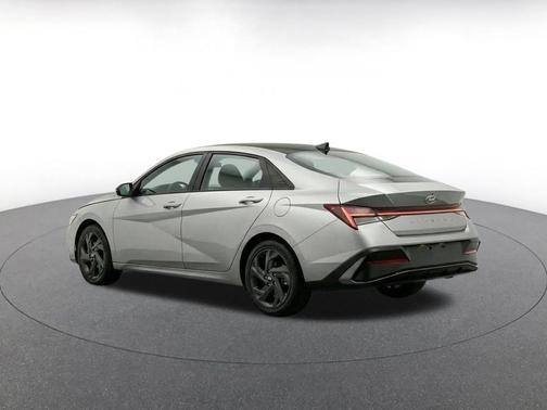 Fluid Metal 2026 Hyundai ELANTRA Sport