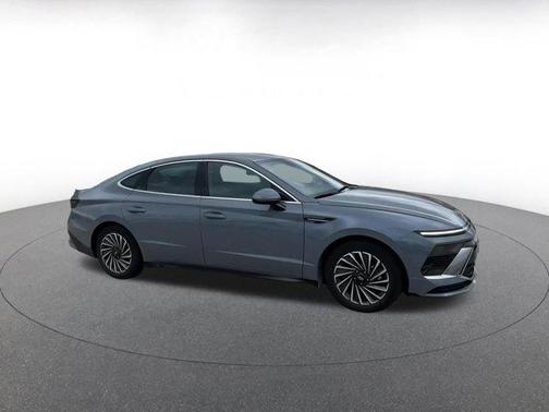 2024 Hyundai SONATA Hybrid SE