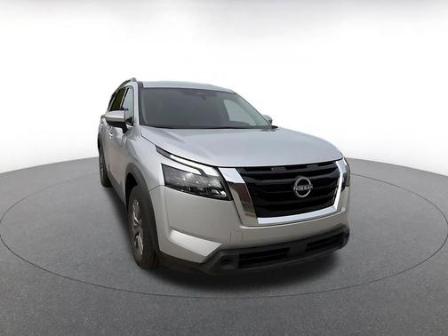 Brilliant Silver Metallic 2025 Nissan Pathfinder SV FWD