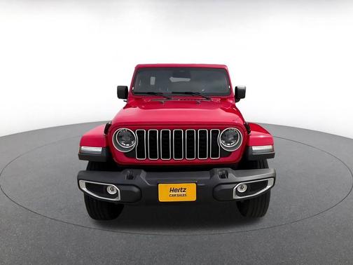 Firecracker Red Clearcoat 2025 Jeep Wrangler 4-Door Sahara 4x4