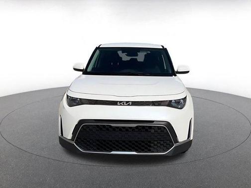 Snow White Pearl 2025 Kia Soul LX