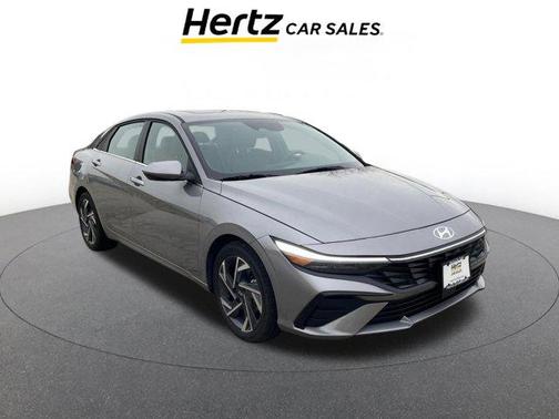 2025 Hyundai ELANTRA SEL