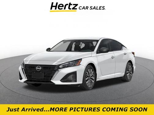 Glacier White 2025 Nissan Altima SV FWD
