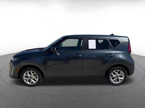 Gravity Gray 2024 Kia Soul LX