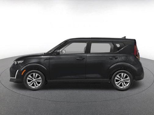 Fusion Black 2025 Kia Soul LX