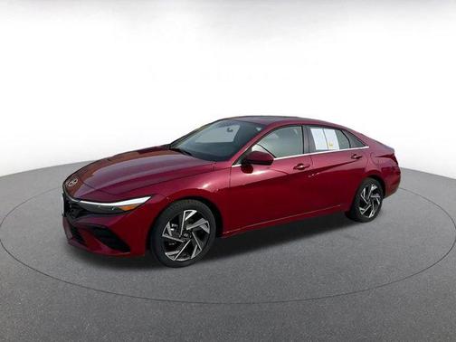 2025 Hyundai ELANTRA SEL