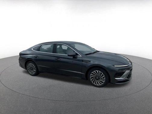 2024 Hyundai SONATA Hybrid SE