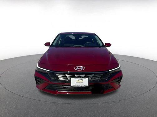 2025 Hyundai ELANTRA SEL