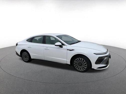 2024 Hyundai SONATA Hybrid SE
